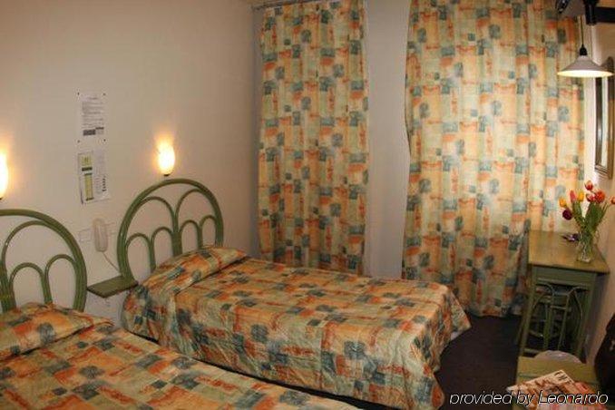 Garden Hotel Toulouse Oda fotoğraf
